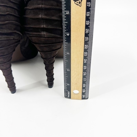 ✅ NWB Enzo Angiolini Eahaver Ankle SUEDE Boots BROWN SIZE 9.5 - Picture 9 of 12